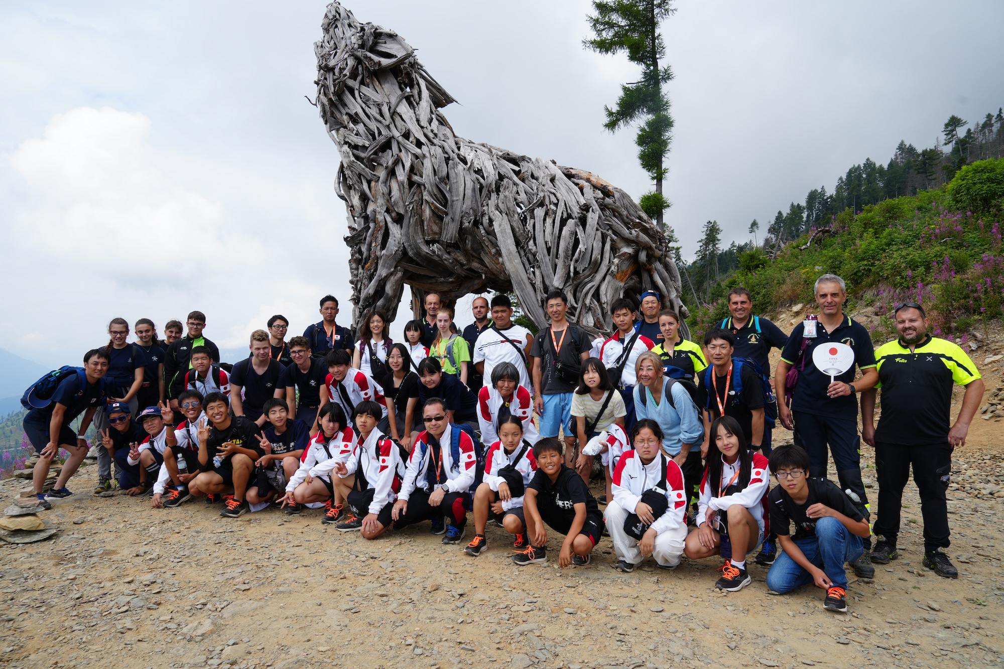 地元の消防団員の方々との交流