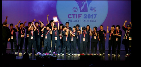 力強いかけ声と動きで3位入賞を果たしました。