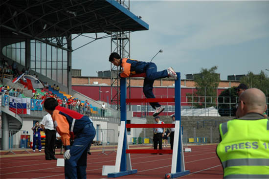 スポーツ競技（400m障害リレー）