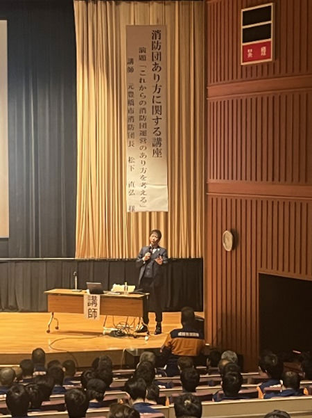 【松下講師講演の様子】