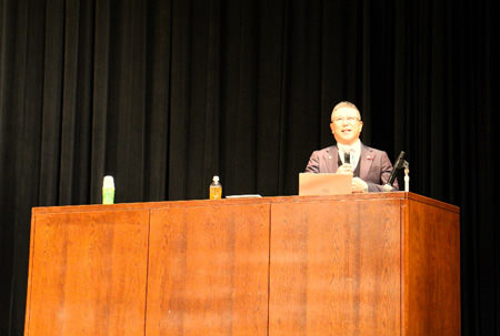 【斉藤講師の講演の様子】