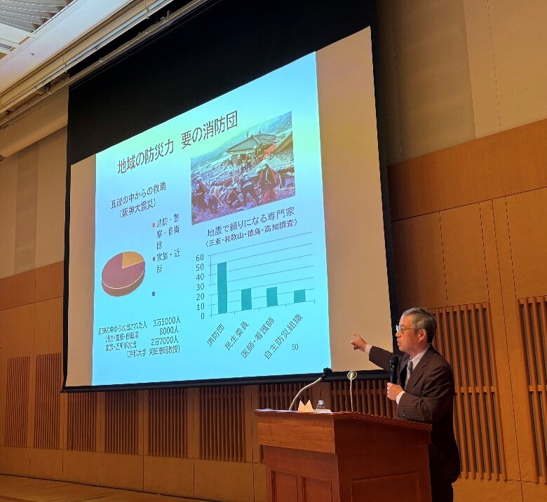 【山﨑講師講演の様子】